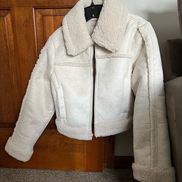 Abercrombie Vegan Suede Sherpa cropped jacket - Picture 4 of 6